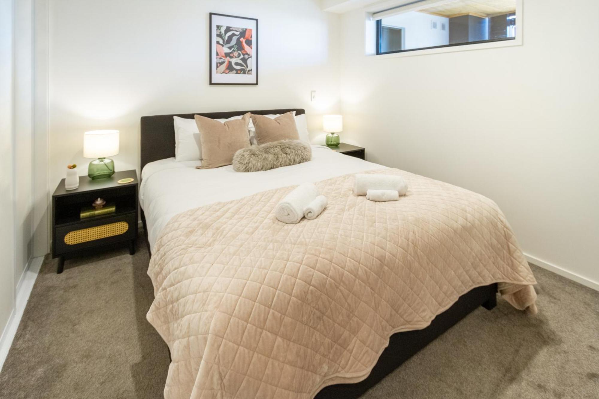 Cozy 1-Bed Apartment With Park Views, Sleeps 4 Christchurch Exterior photo