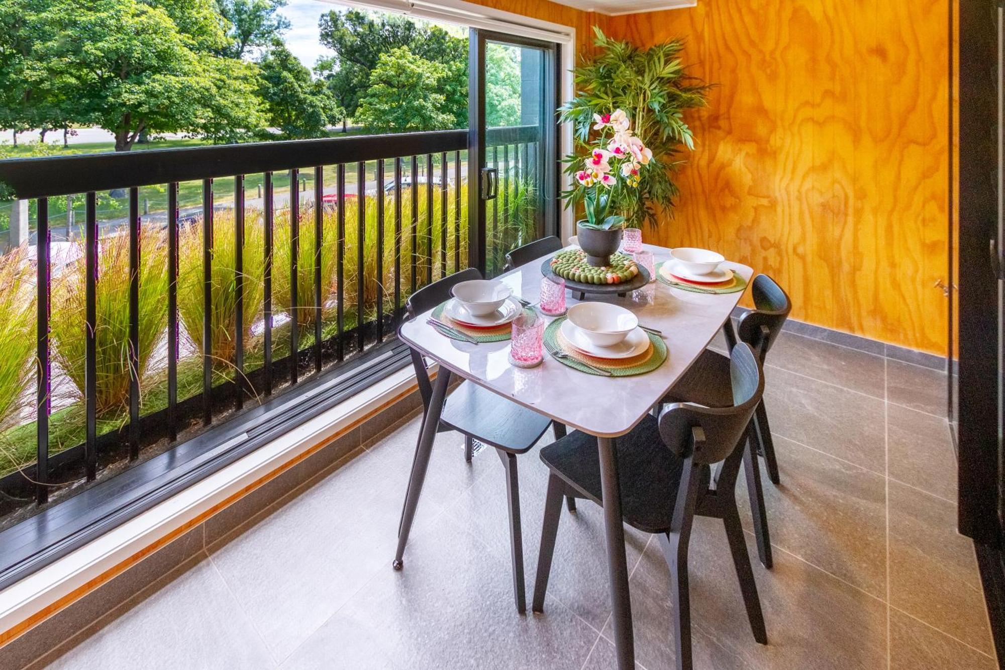 Cozy 1-Bed Apartment With Park Views, Sleeps 4 Christchurch Exterior photo